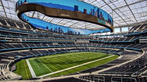 湖人逆转成功，詹姆斯压哨制胜！东契奇独得34分7板7助，湖人狂喜